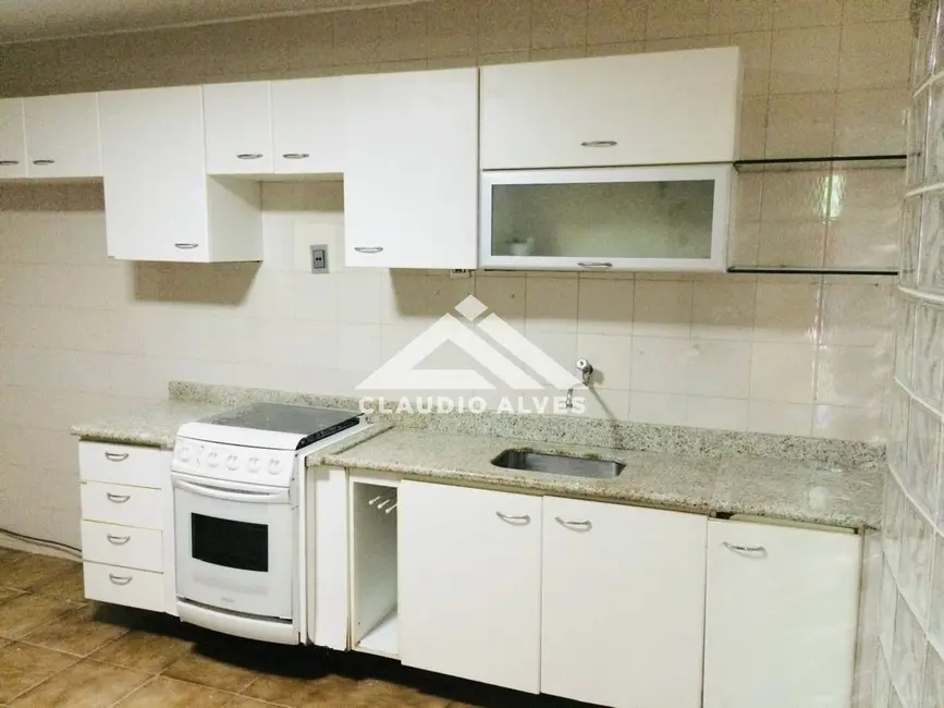 Foto 4 de Casa com 3 quartos à venda, 300m2 em Feira De Santana - BA