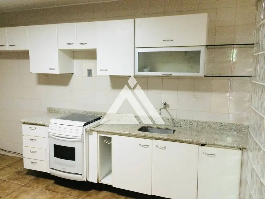 Foto 4 de Casa com 3 quartos à venda, 300m2 em Feira De Santana - BA
