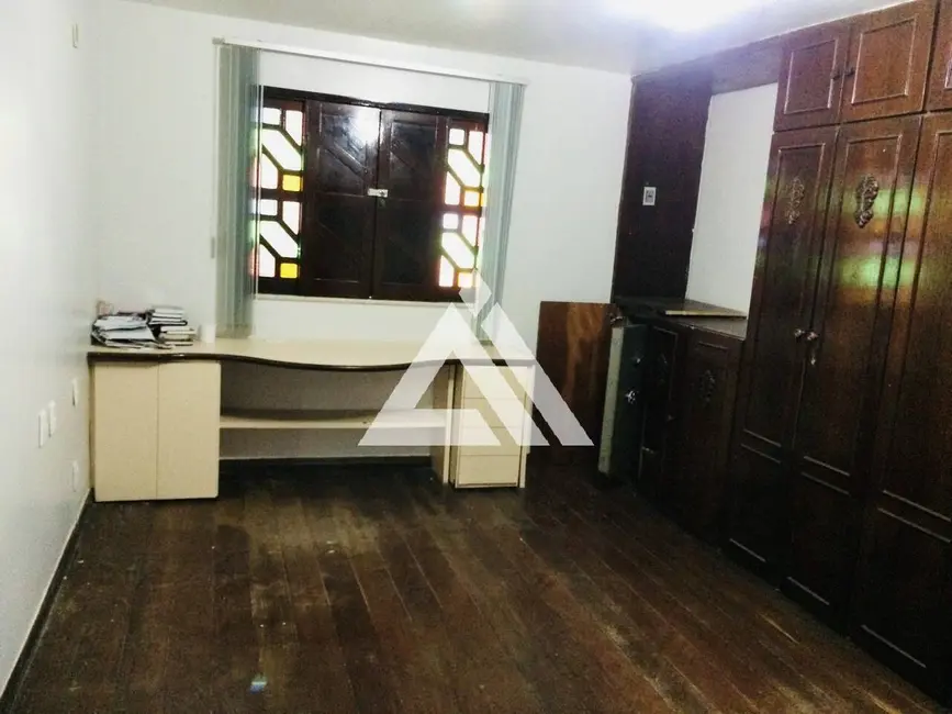 Foto 9 de Casa com 3 quartos à venda, 300m2 em Feira De Santana - BA