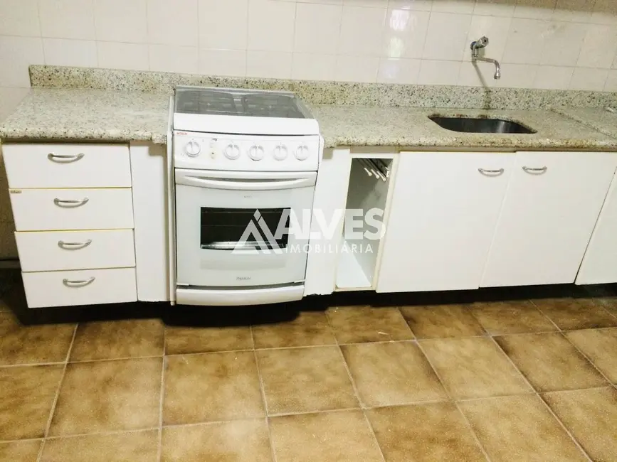 Foto 5 de Casa com 3 quartos à venda, 300m2 em Feira De Santana - BA