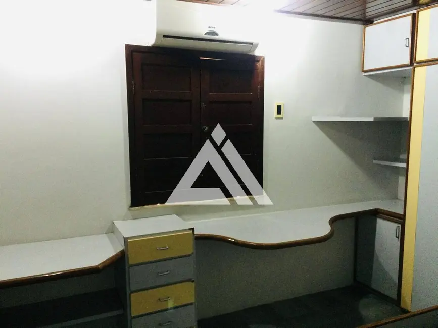Foto 7 de Casa com 3 quartos à venda, 300m2 em Feira De Santana - BA