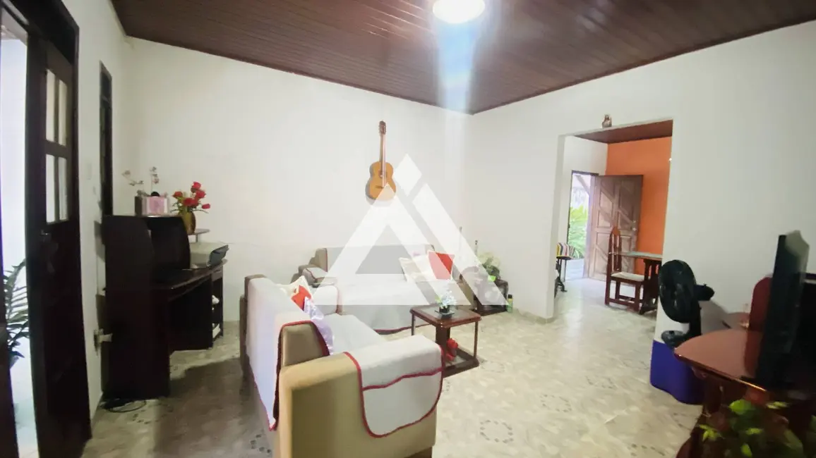 Casa com 3 quartos à venda, 200m2 em Feira De Santana - BA - imagem 4 Foto 4 de Casa com 3 quartos à venda, 200m2 em Feira De Santana - BA