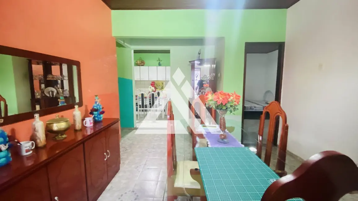 Casa com 3 quartos à venda, 200m2 em Feira De Santana - BA - imagem 6 Foto 6 de Casa com 3 quartos à venda, 200m2 em Feira De Santana - BA
