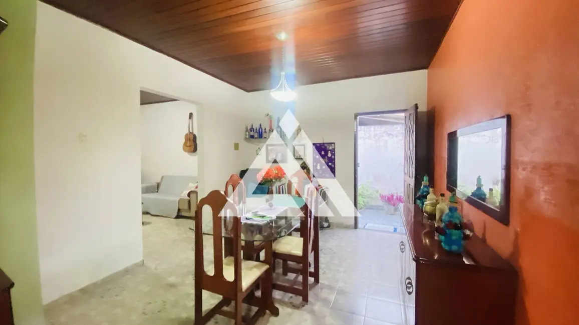 Casa com 3 quartos à venda, 200m2 em Feira De Santana - BA - imagem 5 Foto 5 de Casa com 3 quartos à venda, 200m2 em Feira De Santana - BA