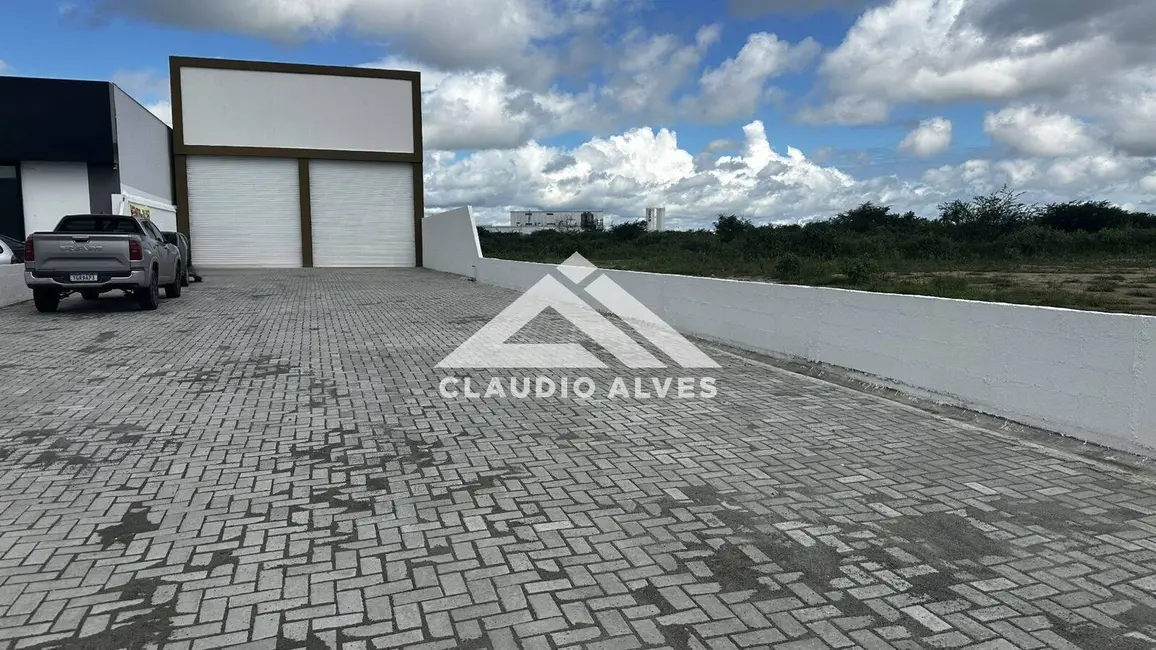 Foto 1 de Sala Comercial à venda, 600m2 em Feira De Santana - BA