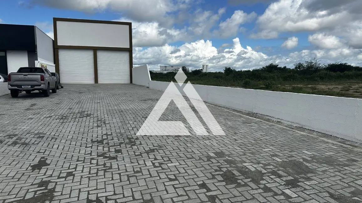 Sala Comercial à venda, 600m2 em Lagoa Salgada, Feira De Santana - BA - imagem 1 Foto 1 de Sala Comercial à venda, 600m2 em Lagoa Salgada, Feira De Santana - BA