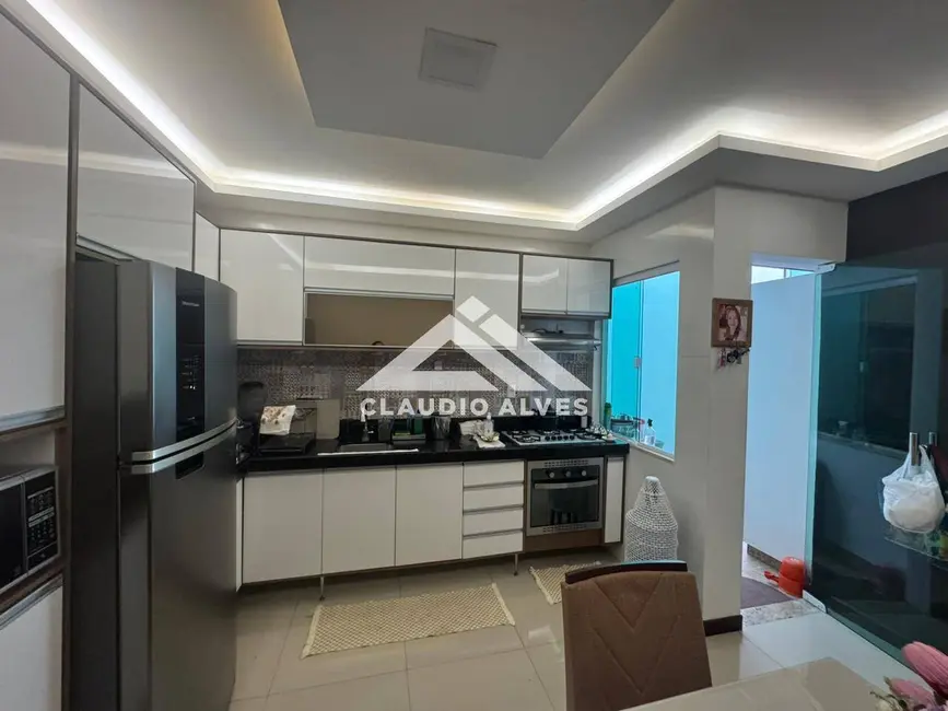 Foto 1 de Casa com 3 quartos à venda, 78m2 em Feira De Santana - BA
