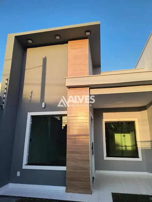 Foto 1 de Casa com 2 quartos à venda, 75m2 em Mangabeira, Feira De Santana - BA