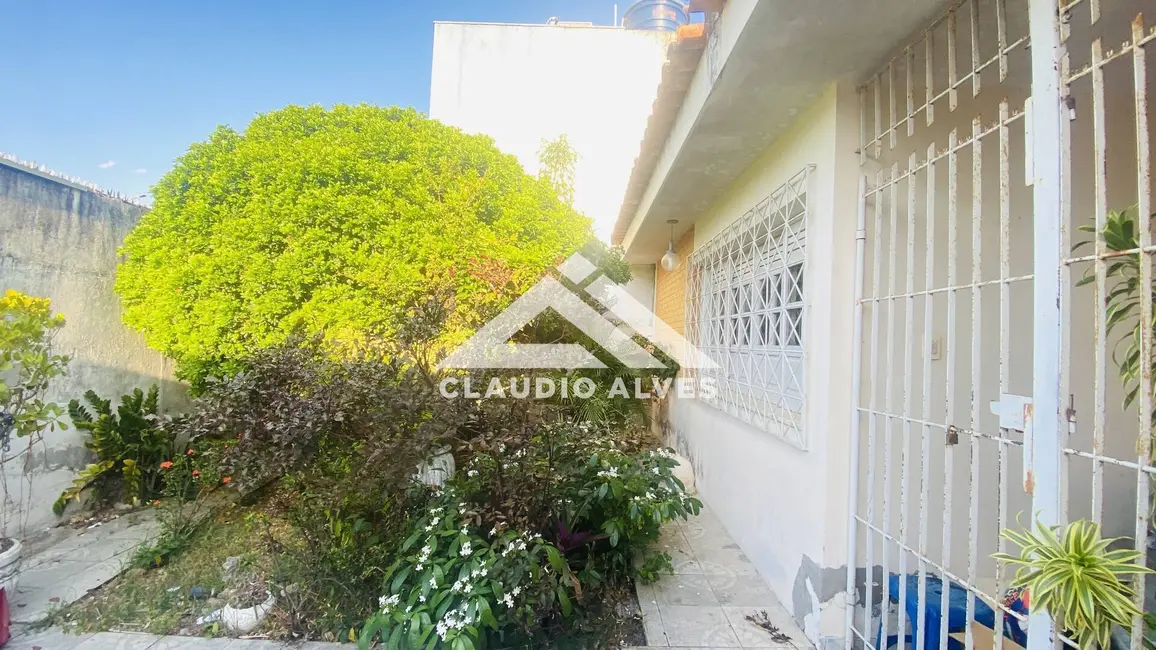 Foto 3 de Casa com 3 quartos à venda, 120m2 em Feira De Santana - BA