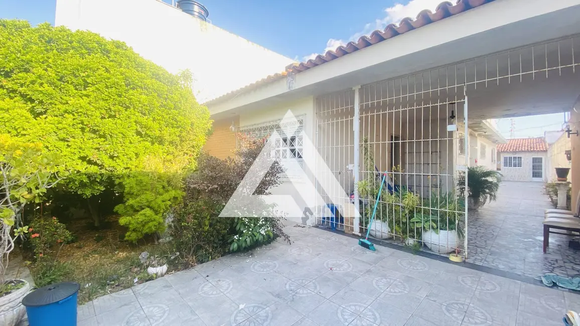 Foto 2 de Casa com 3 quartos à venda, 120m2 em Feira De Santana - BA