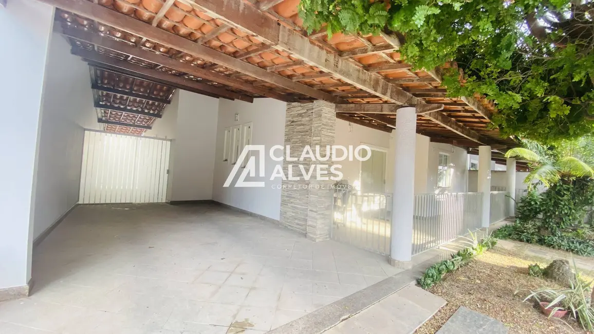 Foto 2 de Casa de Condomínio com 4 quartos à venda, 321m2 em Mangabeira, Feira De Santana - BA