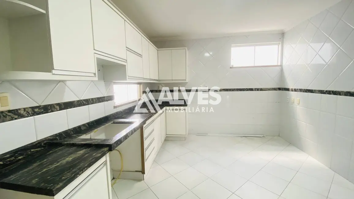 Foto 9 de Casa de Condomínio com 4 quartos à venda, 321m2 em Mangabeira, Feira De Santana - BA