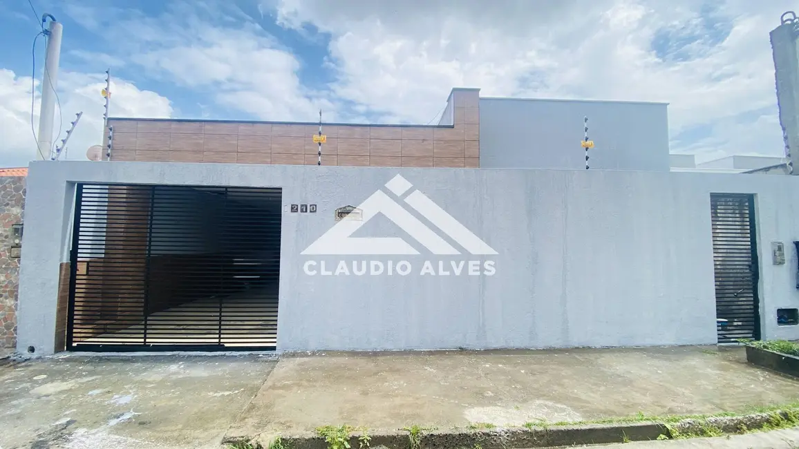 Foto 2 de Casa com 5 quartos à venda, 300m2 em Feira De Santana - BA