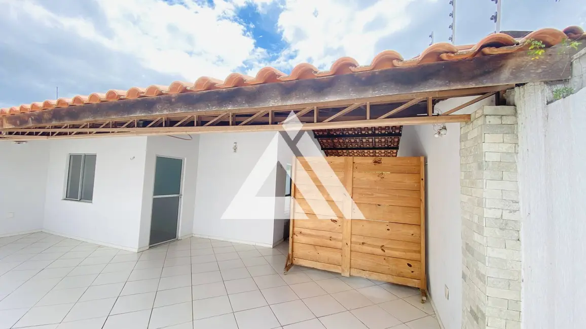 Foto 1 de Casa com 2 quartos à venda, 100m2 em Feira De Santana - BA