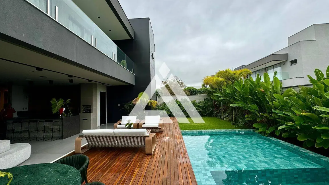 Foto 2 de Casa de Condomínio com 5 quartos à venda, 400m2 em Feira De Santana - BA