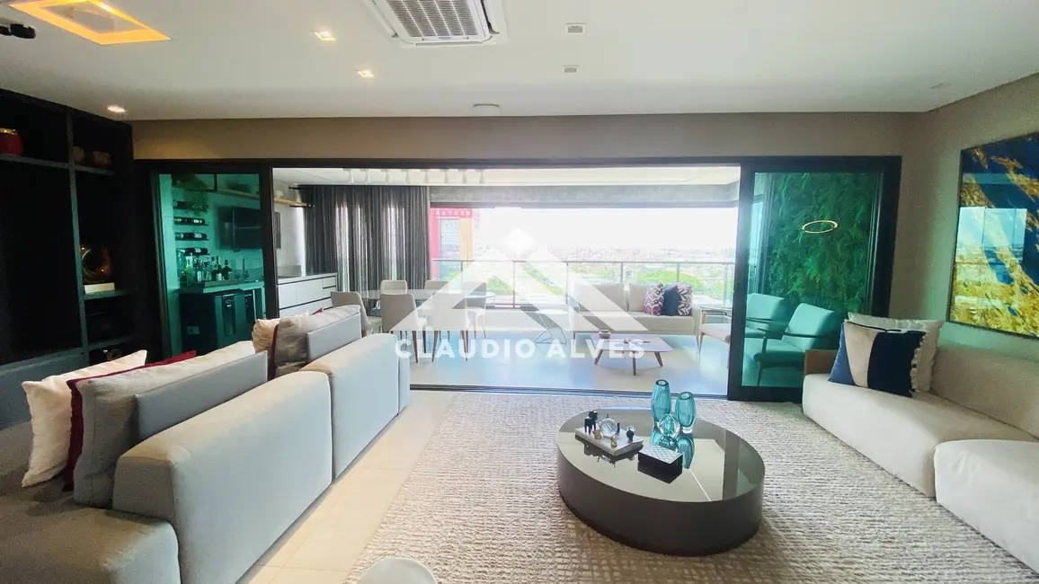 Foto 5 de Apartamento com 4 quartos à venda, 178m2 em Feira De Santana - BA