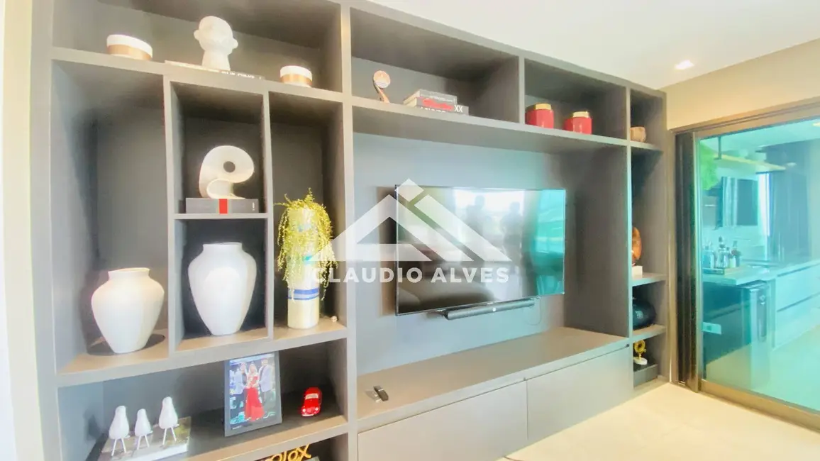 Foto 3 de Apartamento com 4 quartos à venda, 178m2 em Feira De Santana - BA