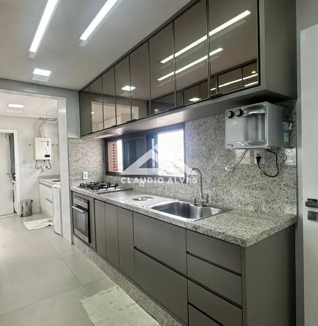 Foto 9 de Apartamento com 4 quartos à venda, 178m2 em Feira De Santana - BA