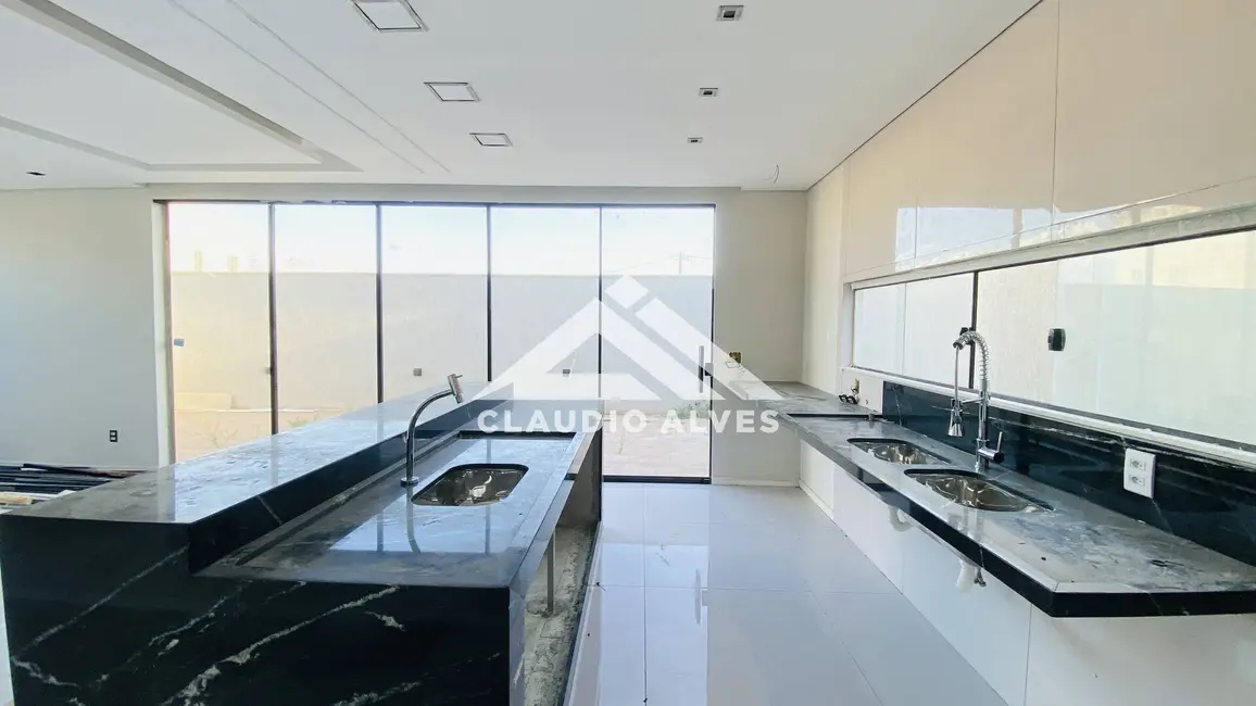 Casa de Condomínio com 3 quartos à venda, 157m2 em Feira De Santana - BA - imagem 3 Foto 3 de Casa de Condomínio com 3 quartos à venda, 157m2 em Feira De Santana - BA