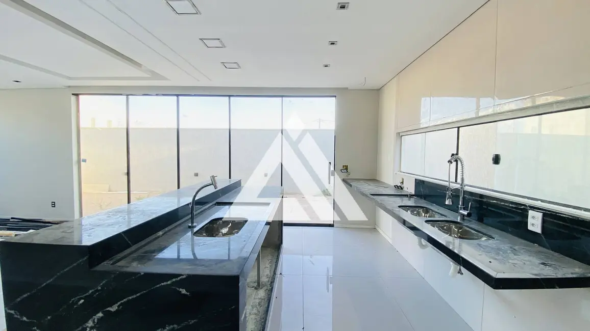 Foto 3 de Casa de Condomínio com 3 quartos à venda, 157m2 em Feira De Santana - BA