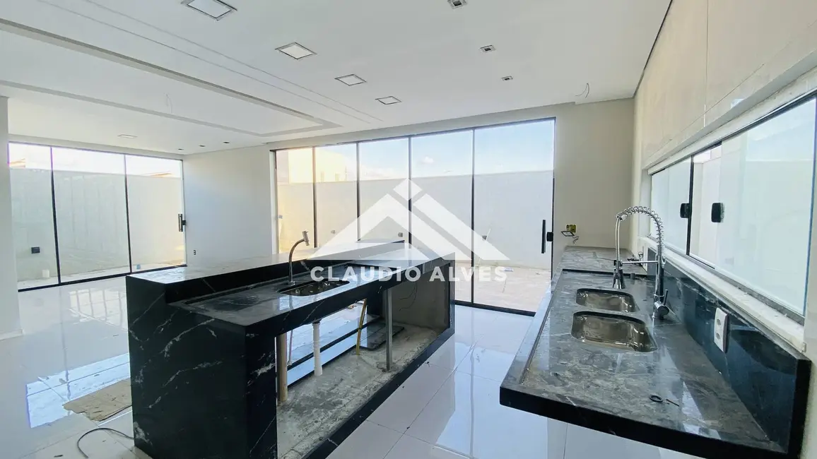 Casa de Condomínio com 3 quartos à venda, 157m2 em Feira De Santana - BA - imagem 8 Foto 8 de Casa de Condomínio com 3 quartos à venda, 157m2 em Feira De Santana - BA