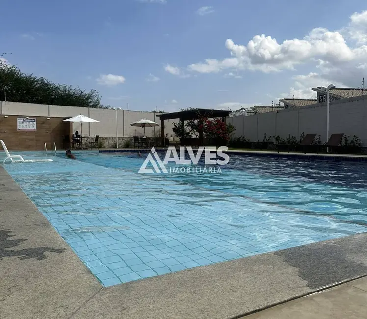 Foto 2 de Apartamento com 2 quartos à venda, 45m2 em Mangabeira, Feira De Santana - BA