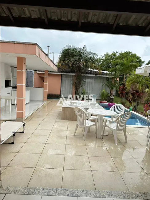 Foto 3 de Casa de Condomínio com 4 quartos à venda, 312m2 em Camacari - BA