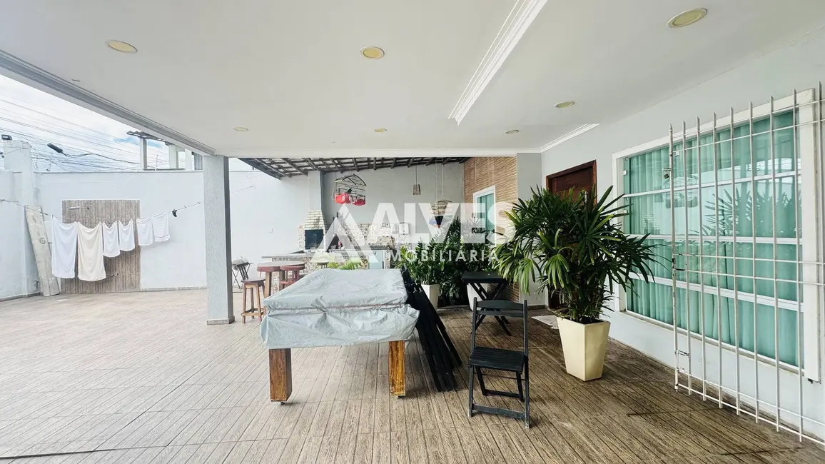 Foto 7 de Casa com 4 quartos à venda, 300m2 em Mangabeira, Feira De Santana - BA