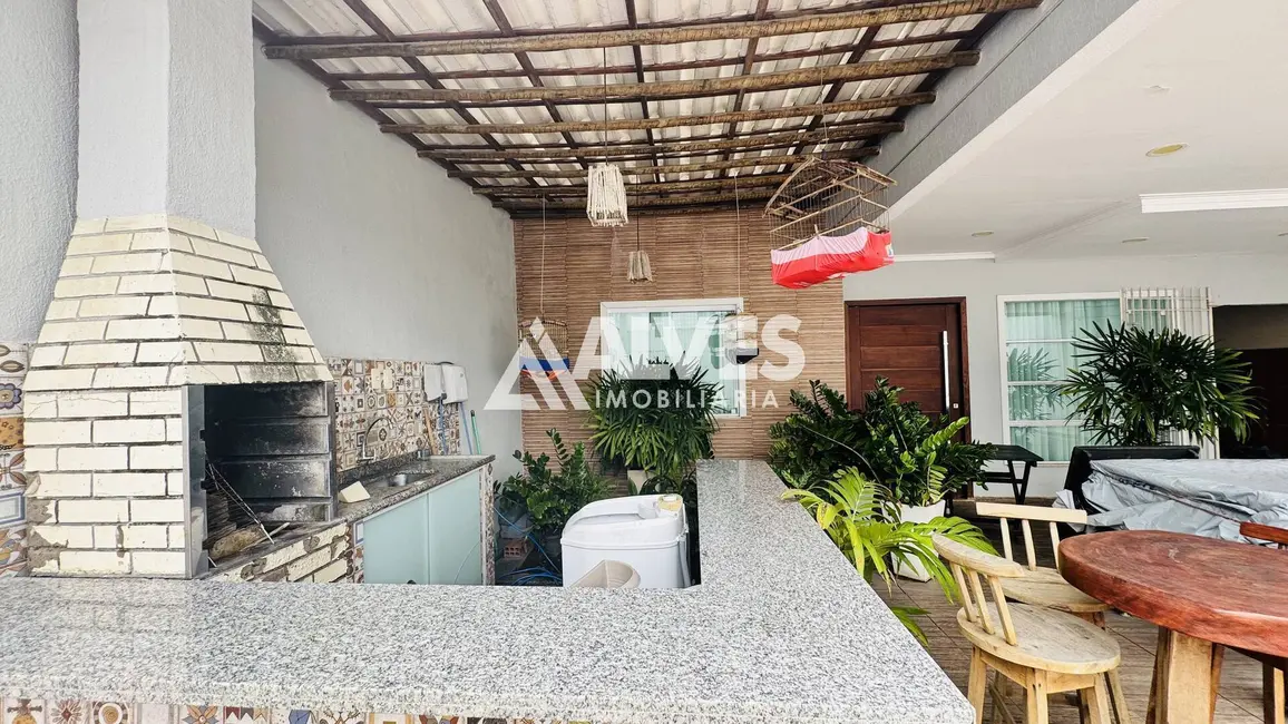 Foto 4 de Casa com 4 quartos à venda, 300m2 em Mangabeira, Feira De Santana - BA