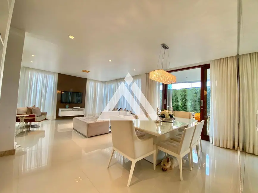 Foto 4 de Casa de Condomínio com 3 quartos à venda, 196m2 em Feira De Santana - BA