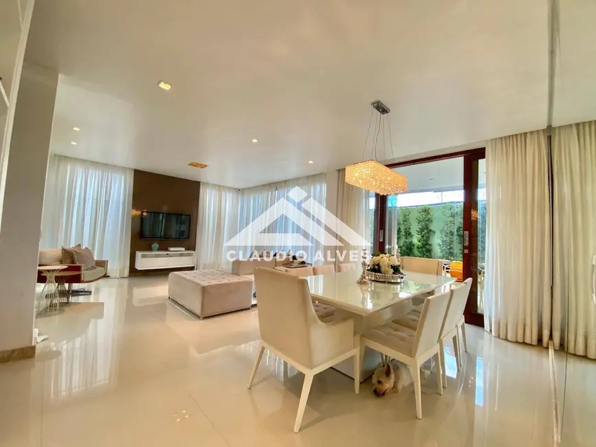 Foto 4 de Casa de Condomínio com 3 quartos à venda, 196m2 em Feira De Santana - BA