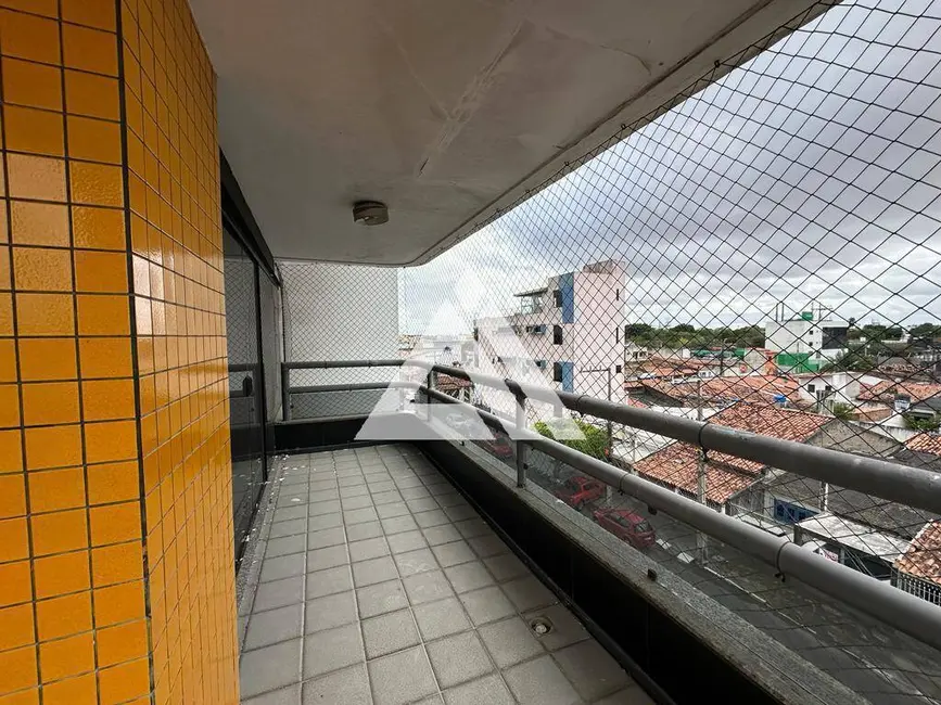 Foto 4 de Apartamento com 4 quartos à venda, 145m2 em Feira De Santana - BA