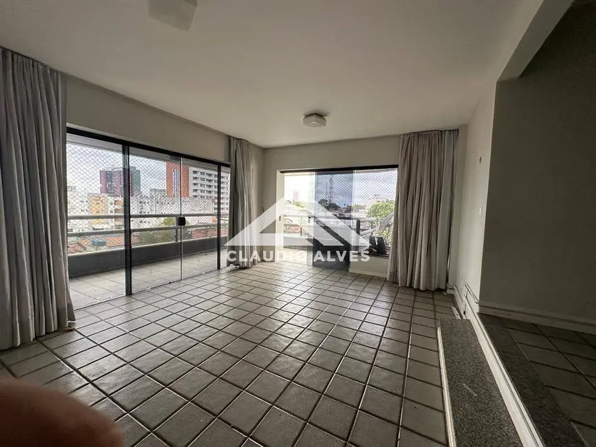 Foto 2 de Apartamento com 4 quartos à venda, 145m2 em Feira De Santana - BA