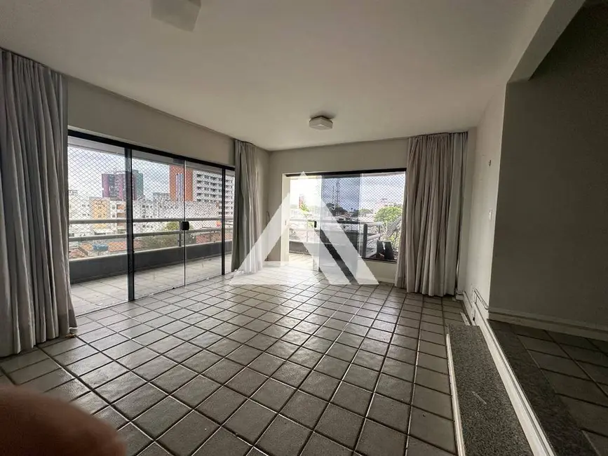 Foto 2 de Apartamento com 4 quartos à venda, 145m2 em Feira De Santana - BA