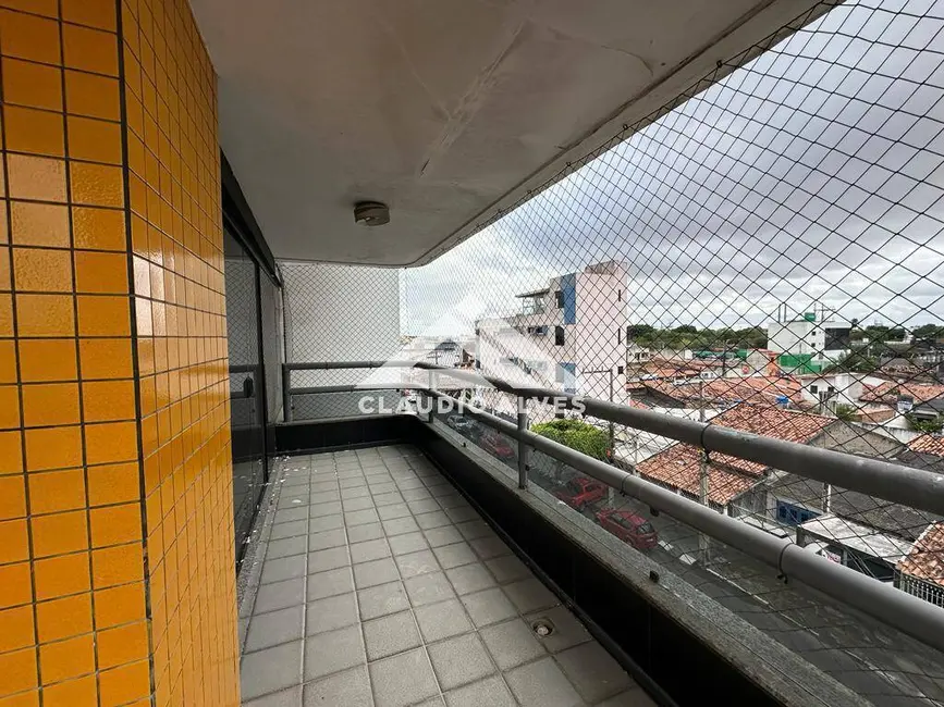 Foto 4 de Apartamento com 4 quartos à venda, 145m2 em Feira De Santana - BA