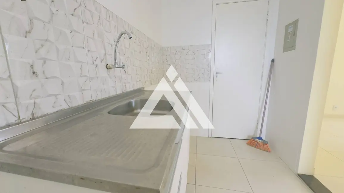 Foto 5 de Apartamento com 3 quartos à venda, 80m2 em Feira De Santana - BA