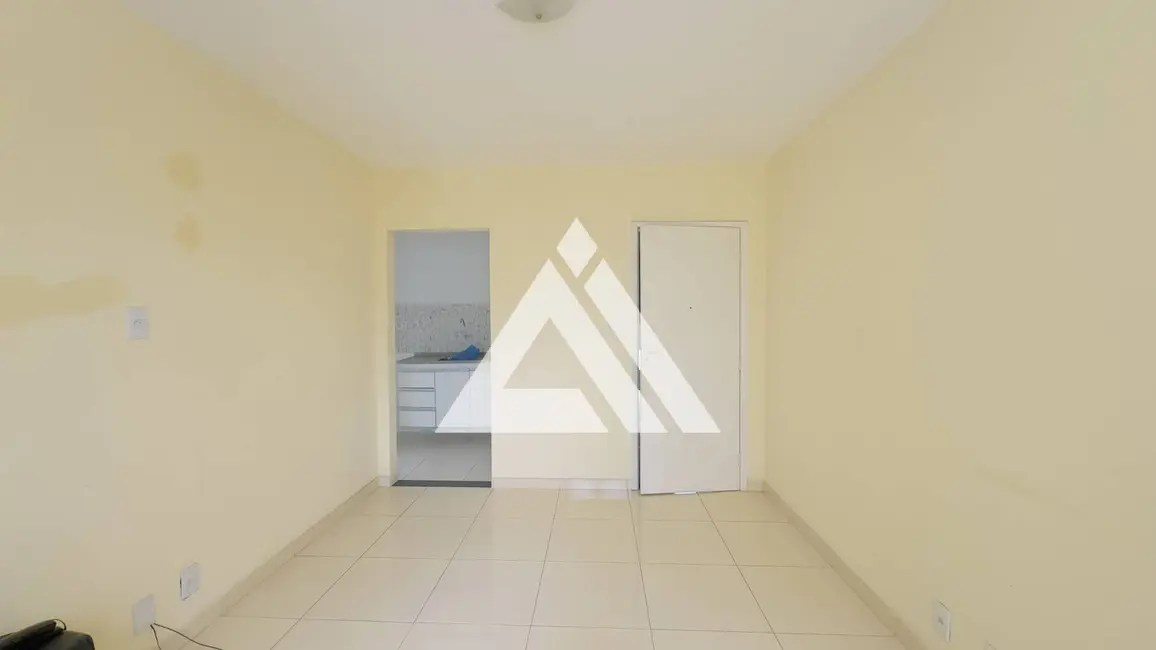 Foto 3 de Apartamento com 3 quartos à venda, 80m2 em Feira De Santana - BA