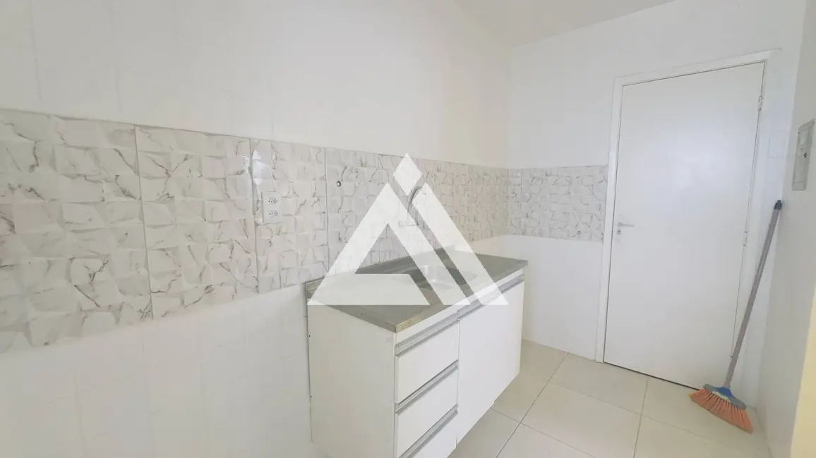 Foto 4 de Apartamento com 3 quartos à venda, 80m2 em Feira De Santana - BA