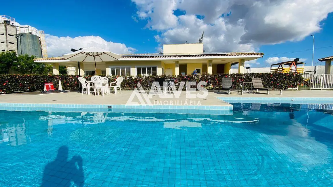 Foto 2 de Casa de Condomínio com 2 quartos à venda, 55m2 em Papagaio, Feira De Santana - BA
