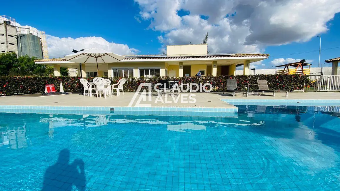 Foto 1 de Casa de Condomínio com 2 quartos à venda, 55m2 em Papagaio, Feira De Santana - BA