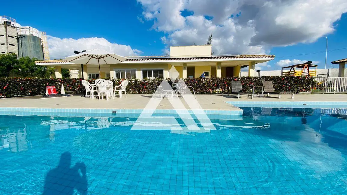 Foto 2 de Casa de Condomínio com 2 quartos à venda, 55m2 em Feira De Santana - BA