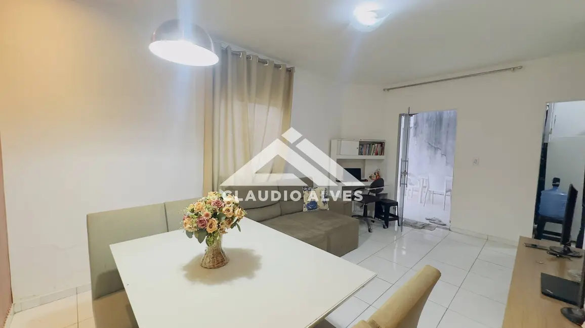 Foto 5 de Casa com 2 quartos à venda, 140m2 em Feira De Santana - BA