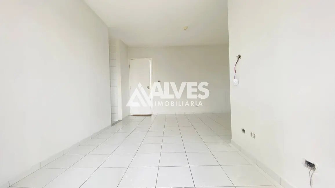 Foto 4 de Apartamento com 3 quartos à venda, 70m2 em Muchila, Feira De Santana - BA
