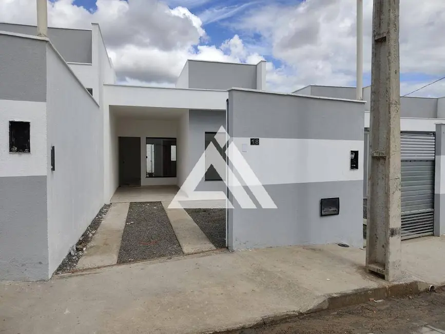 Foto 1 de Casa com 2 quartos à venda, 60m2 em Feira De Santana - BA