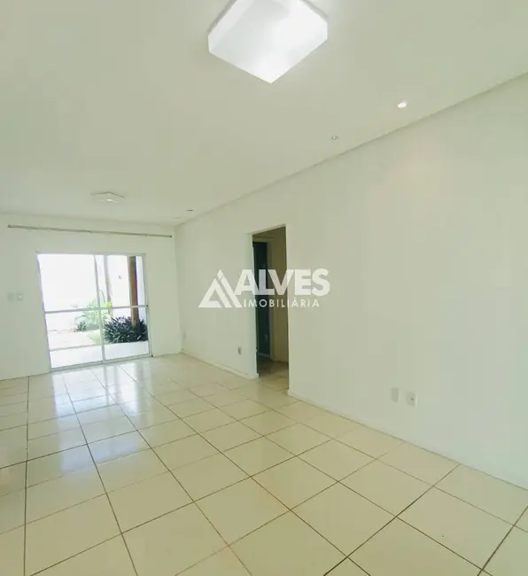 Casa de Condomínio com 3 quartos para alugar, 120m2 em Sim, Feira De Santana - BA - imagem 6 Foto 6 de Casa de Condomínio com 3 quartos para alugar, 120m2 em Sim, Feira De Santana - BA