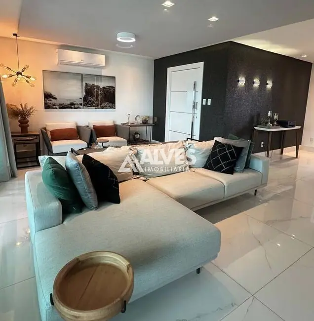 Foto 2 de Apartamento com 4 quartos à venda, 178m2 em Santa Mônica, Feira De Santana - BA