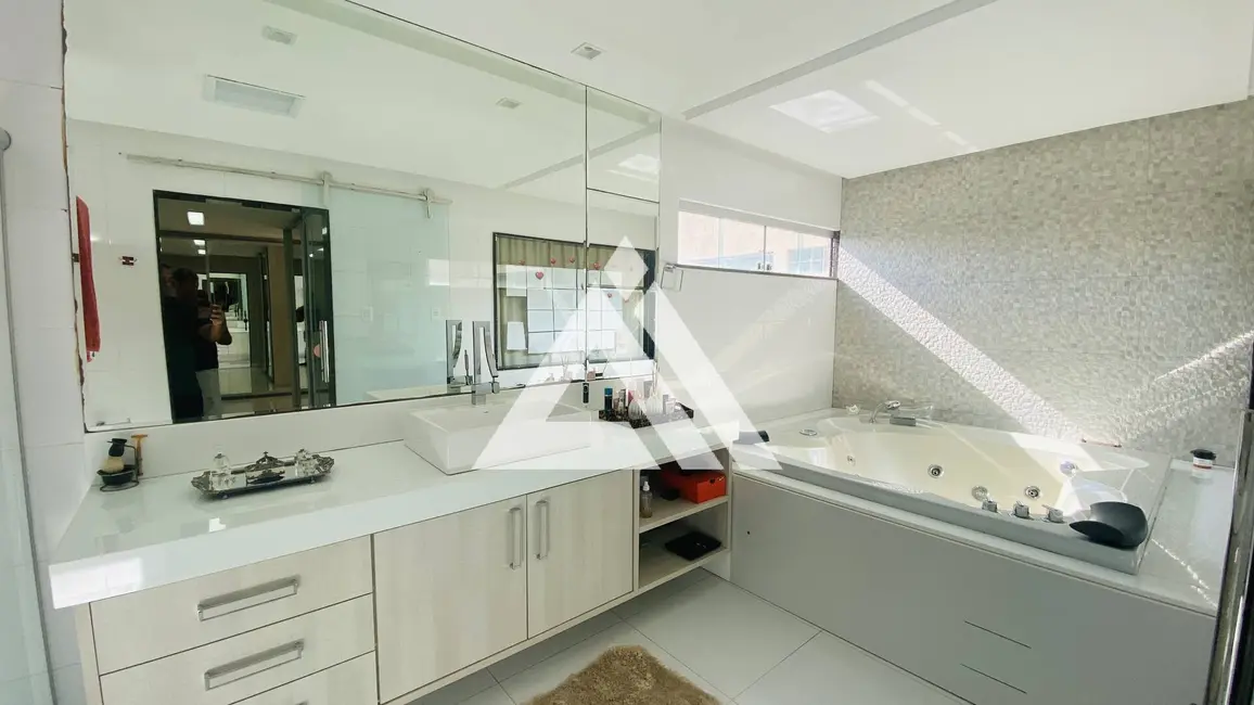 Foto 2 de Casa de Condomínio com 5 quartos à venda, 500m2 em Feira De Santana - BA