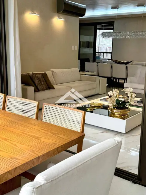 Foto 3 de Apartamento com 2 quartos à venda, 120m2 em Feira De Santana - BA