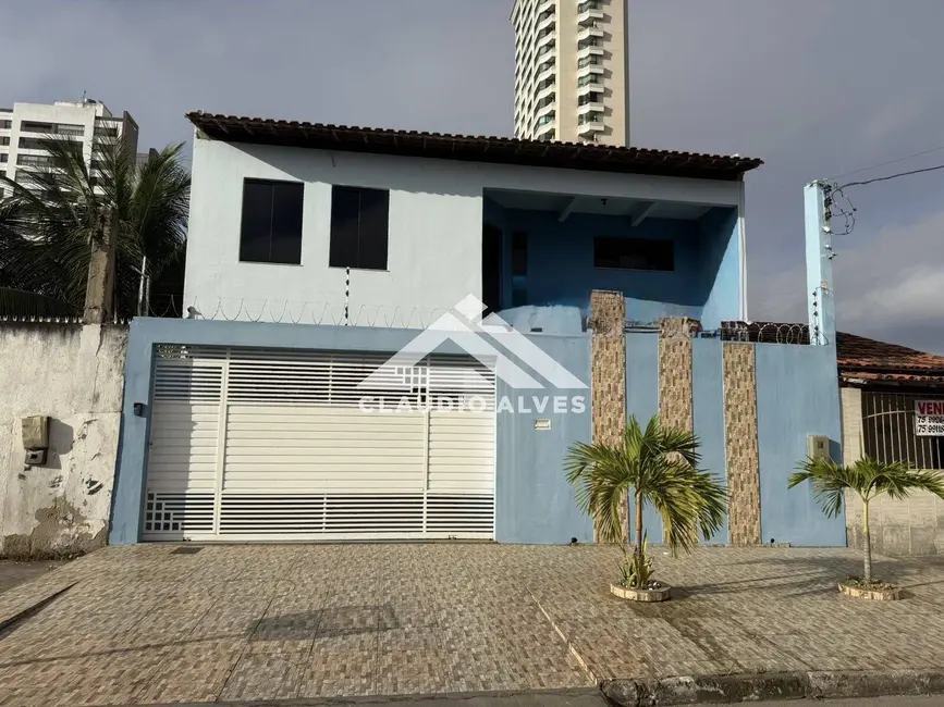 Foto 1 de Casa com 3 quartos à venda, 300m2 em Feira De Santana - BA
