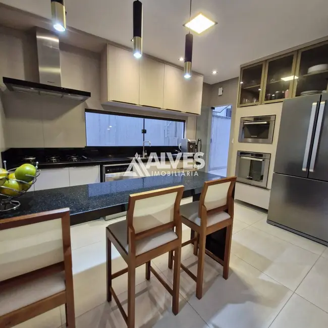 Foto 6 de Casa de Condomínio com 4 quartos à venda, 242m2 em Papagaio, Feira De Santana - BA